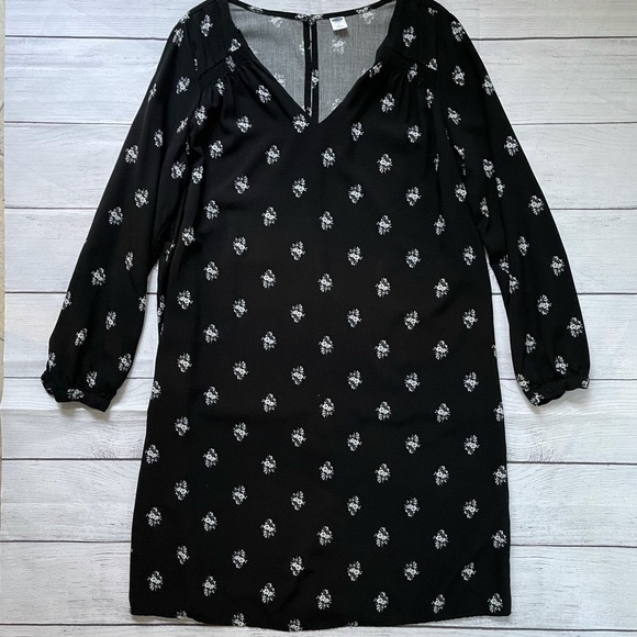 Old Navy dress - Picture 1 of 16